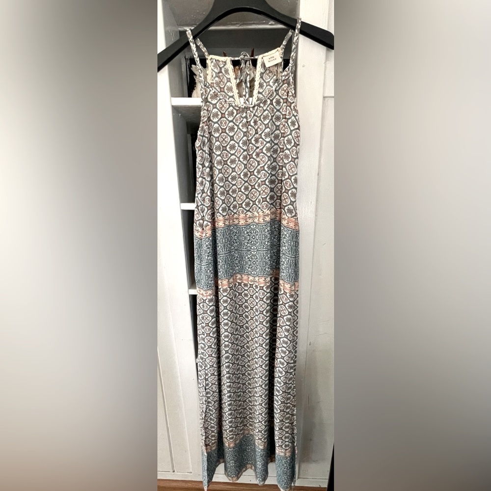 Knox Rose Maxi Dress SIze Small